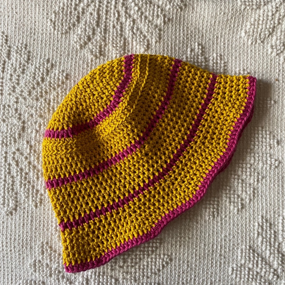 STRIPED CROCHET HANDMADE BUCKET HAT